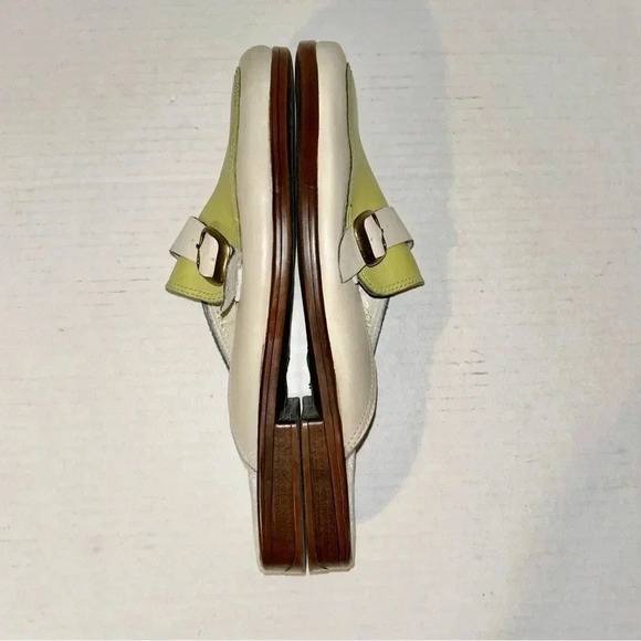 Azaléia Shoes Size 8.5 Slip On Flat Leather Upper Buckle Detaial Green Cream - Picture 9 of 11